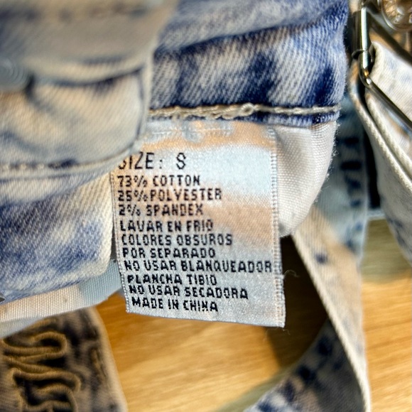 Women’s Small Distressed Cut Off Jeans Shorts Overalls - Picture 9 of 9